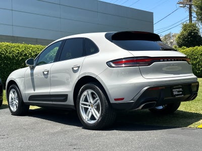 2025 Porsche Macan Base