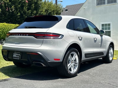 2025 Porsche Macan Base