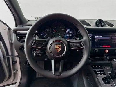 2025 Porsche Macan Base