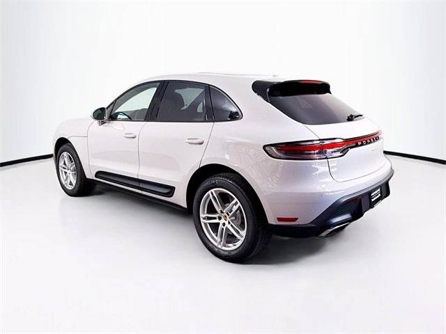 2025 Porsche Macan Base
