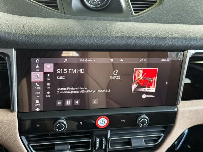 2025 Porsche Macan Macan