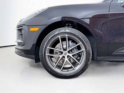 2026 Porsche Macan Base