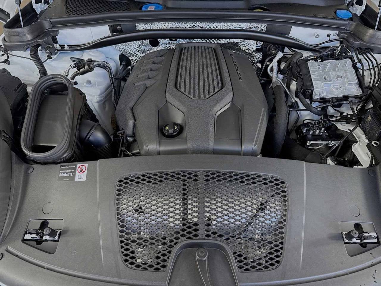 2026 Porsche Macan T