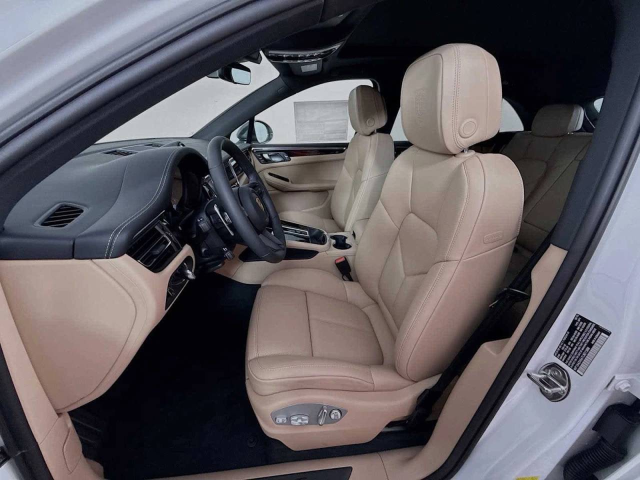 2026 Porsche Macan T