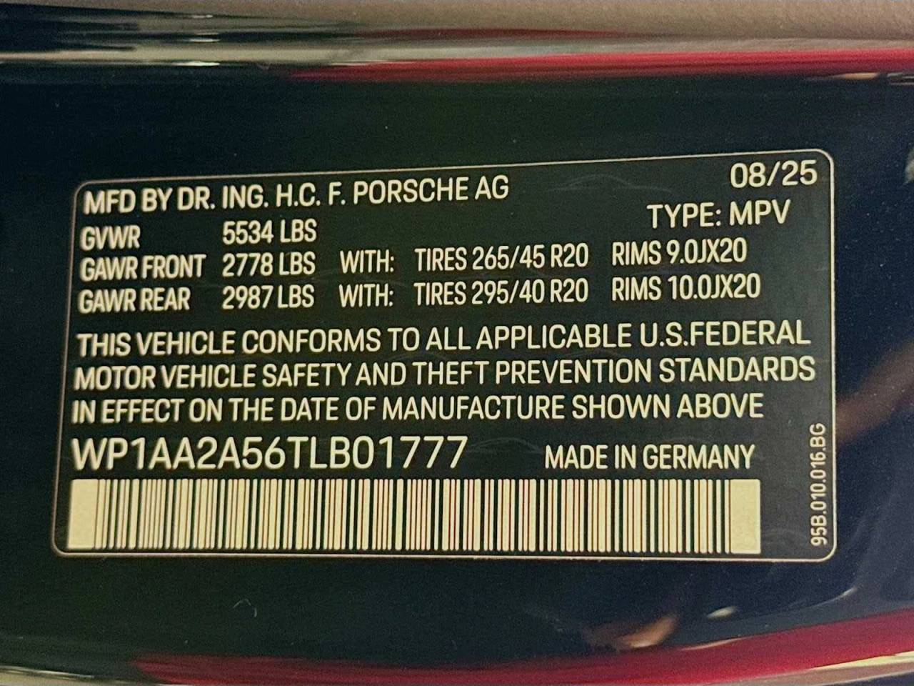 2026 Porsche Macan AWD