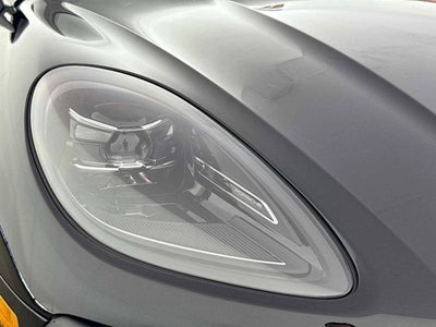 2026 Porsche Macan AWD