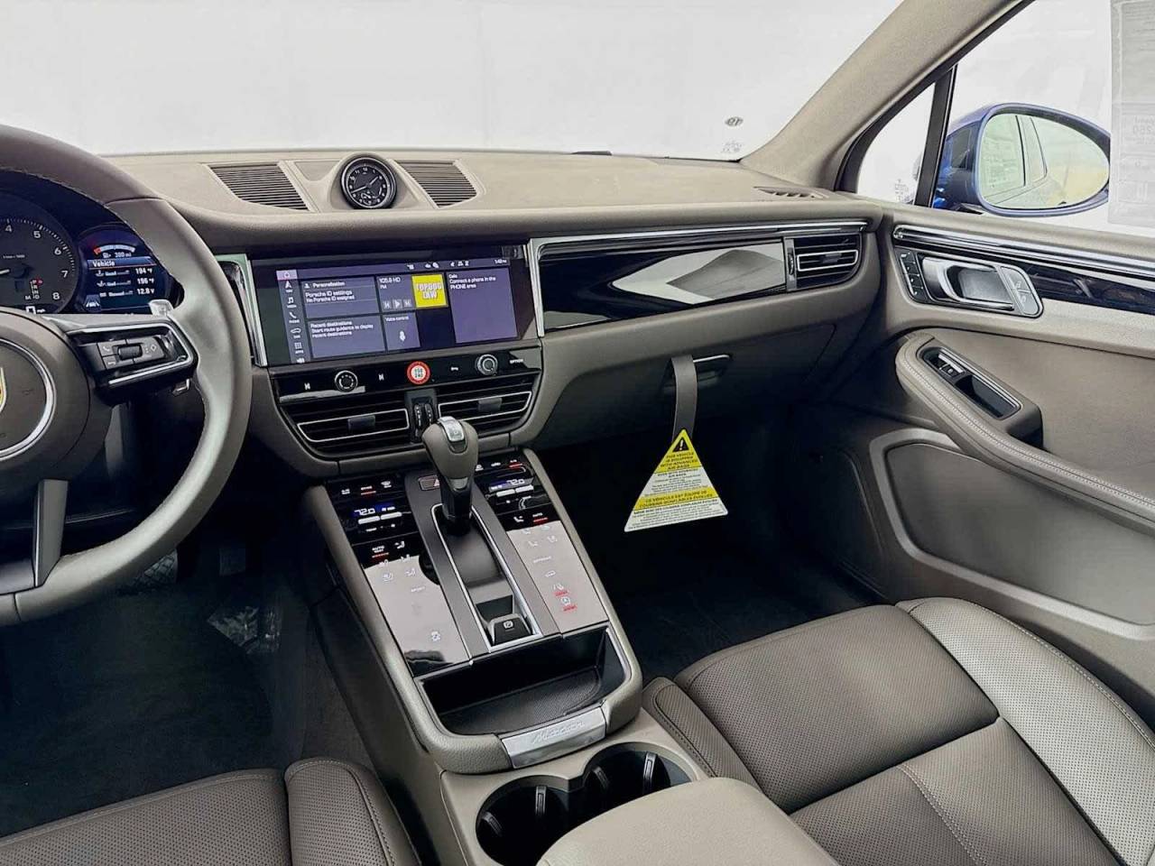 2026 Porsche Macan AWD