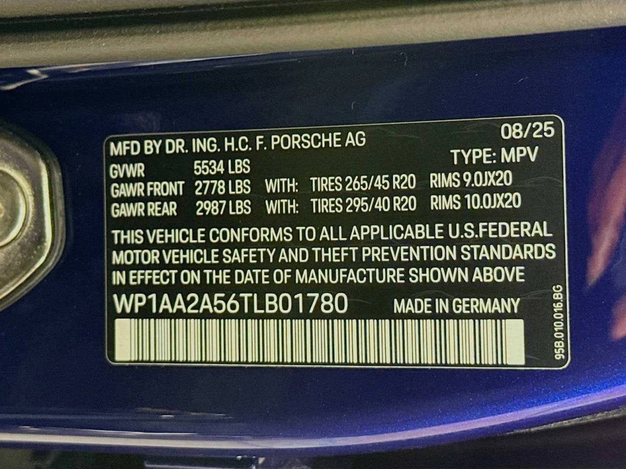 2026 Porsche Macan AWD