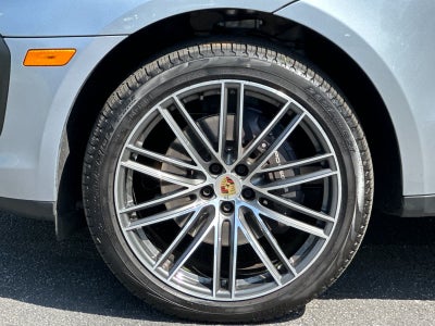 2026 Porsche Macan Macan