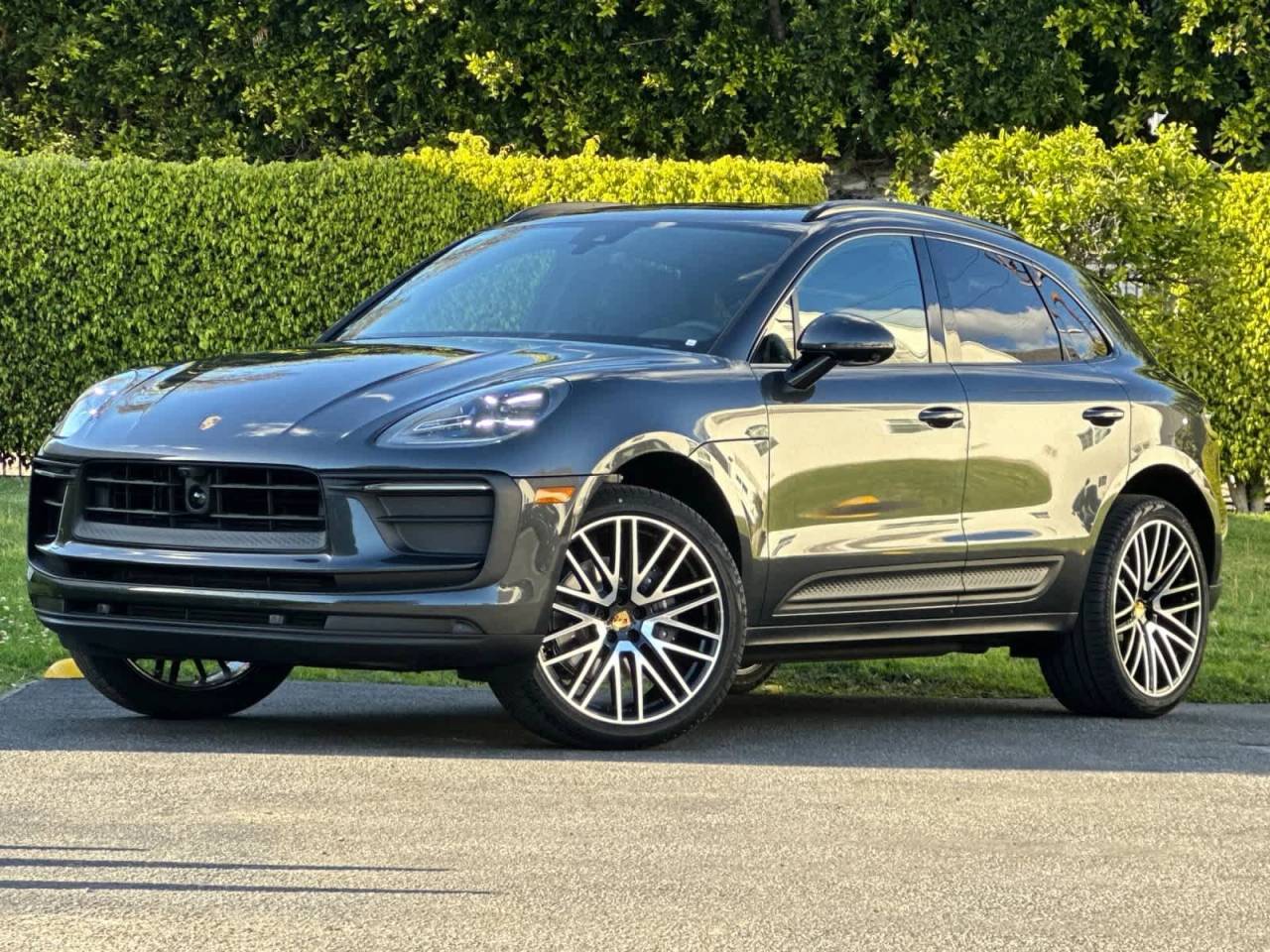 2026 Porsche Macan Macan