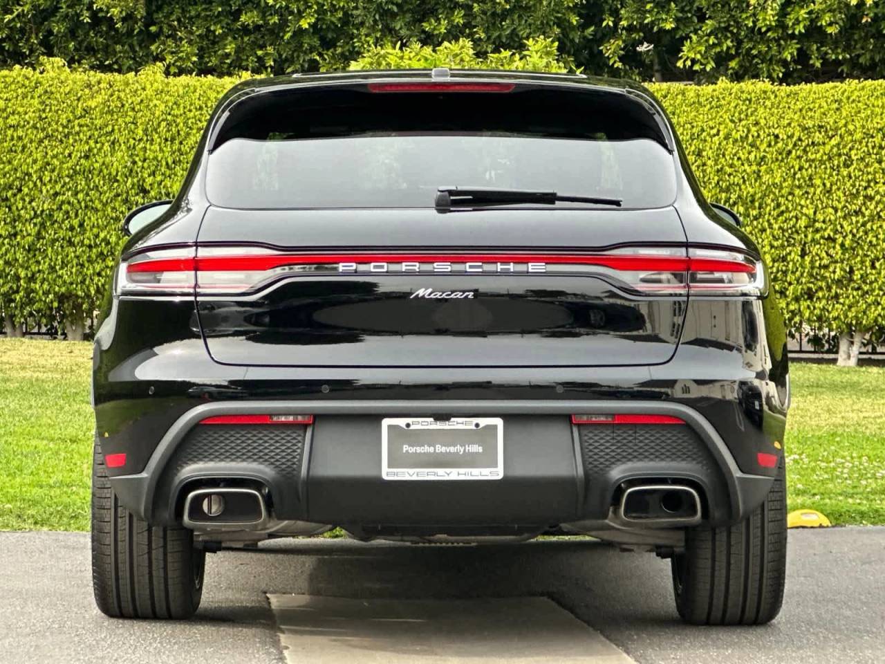 2026 Porsche Macan Base