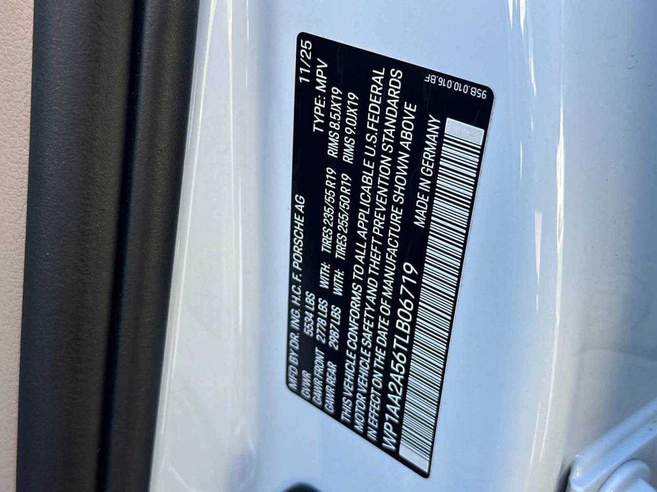 2026 Porsche Macan Macan