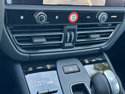 2026 Porsche Macan Base