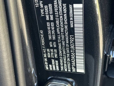 2026 Porsche Macan Base