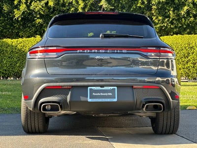 2026 Porsche Macan Base