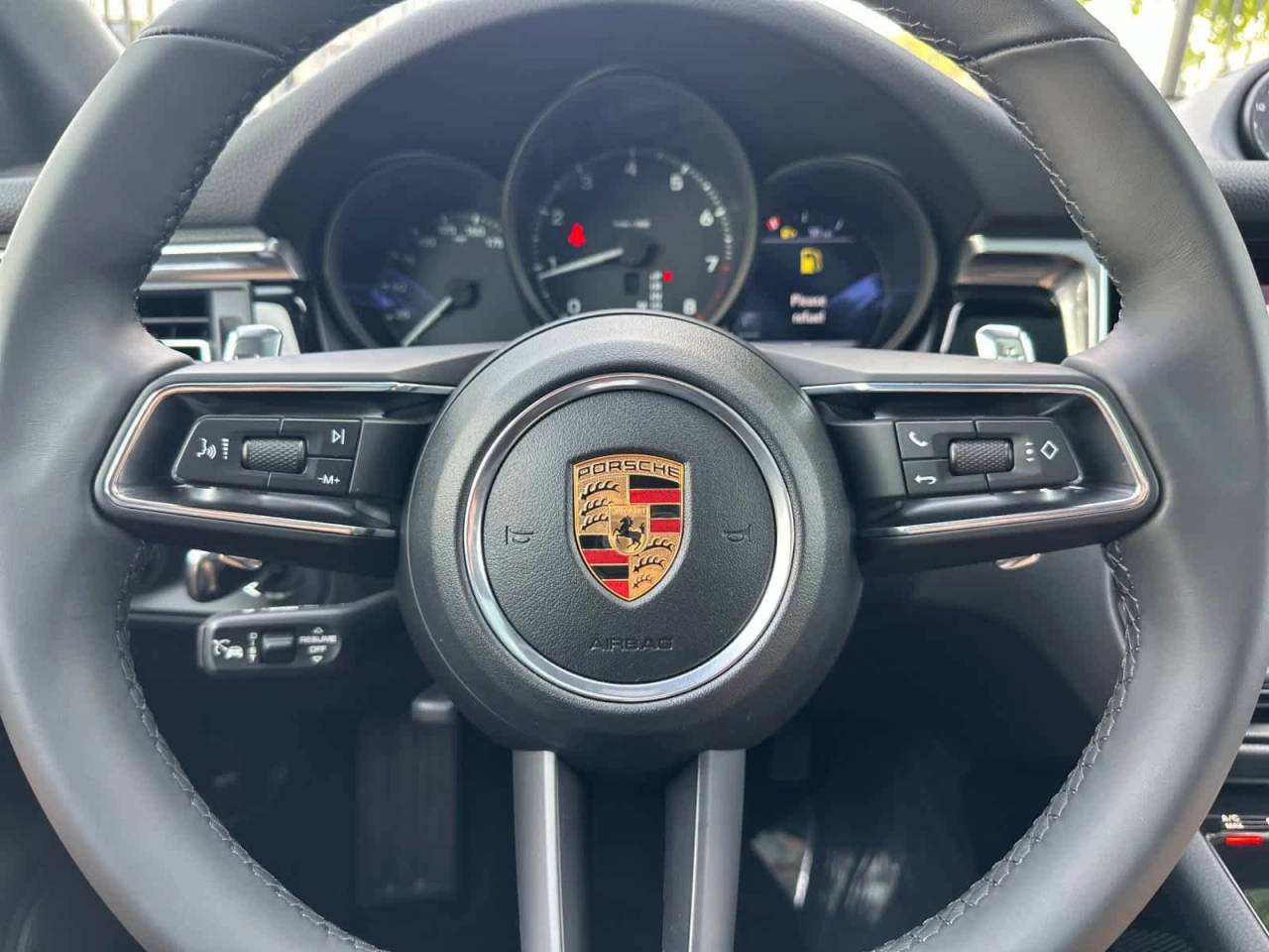 2026 Porsche Macan Base