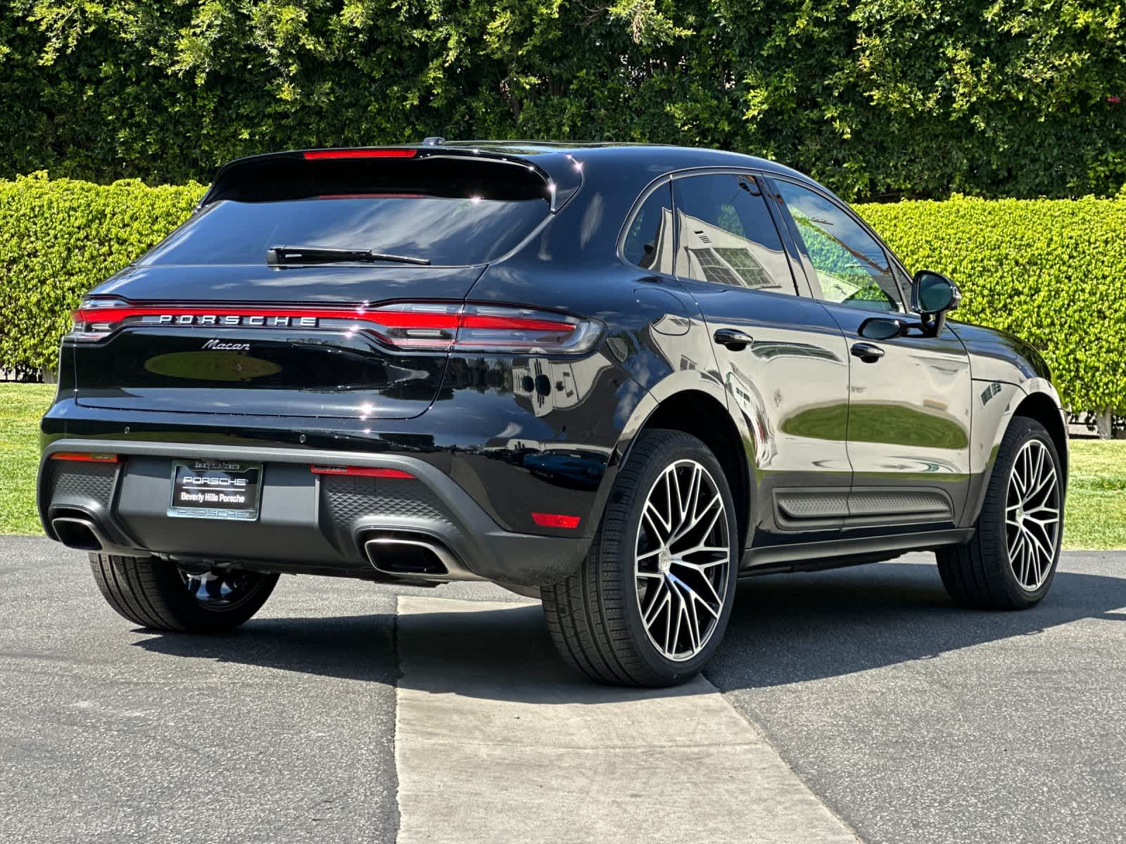 2026 Porsche Macan AWD