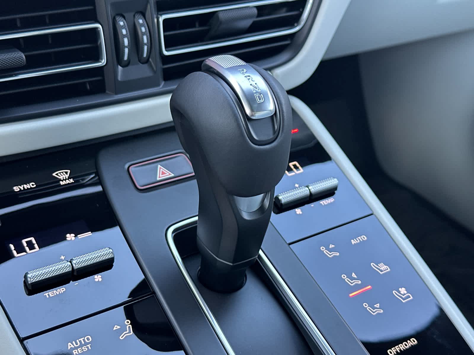 2026 Porsche Macan Base