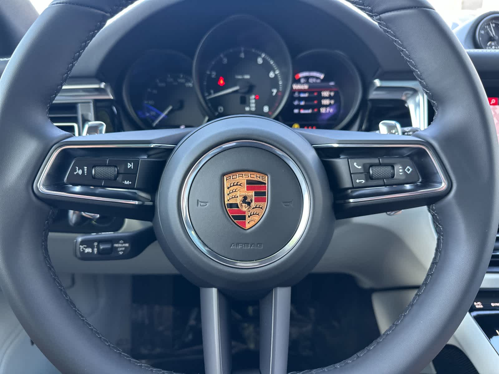 2026 Porsche Macan Base