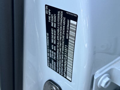 2026 Porsche Macan Base