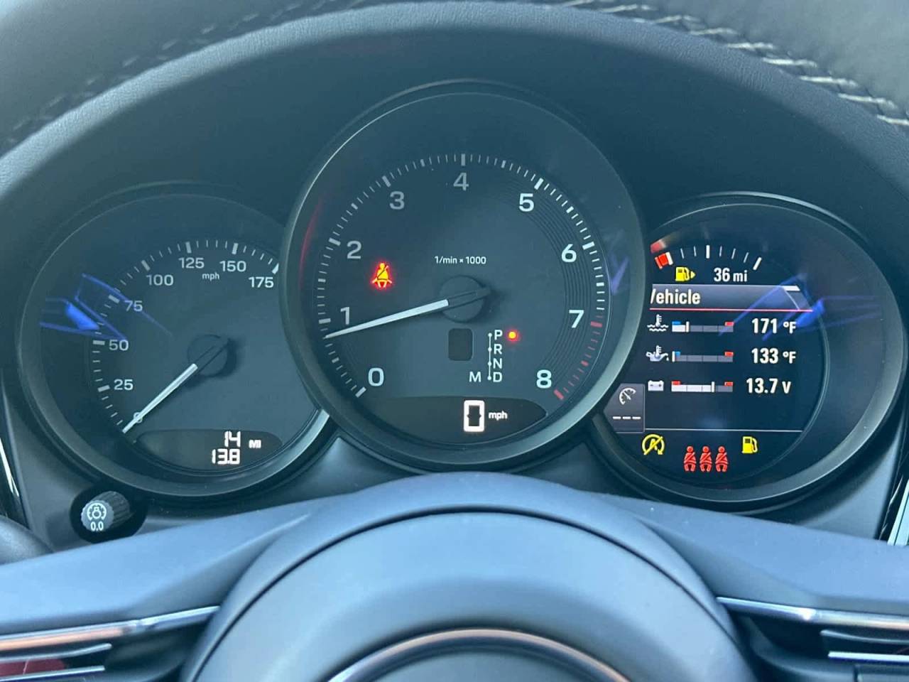 2026 Porsche Macan Base