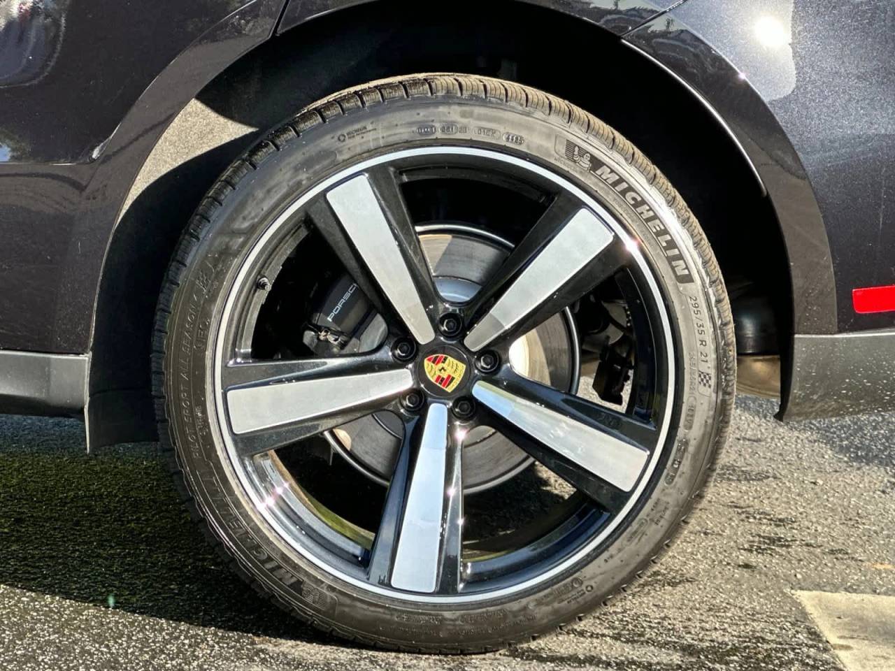 2026 Porsche Macan Base