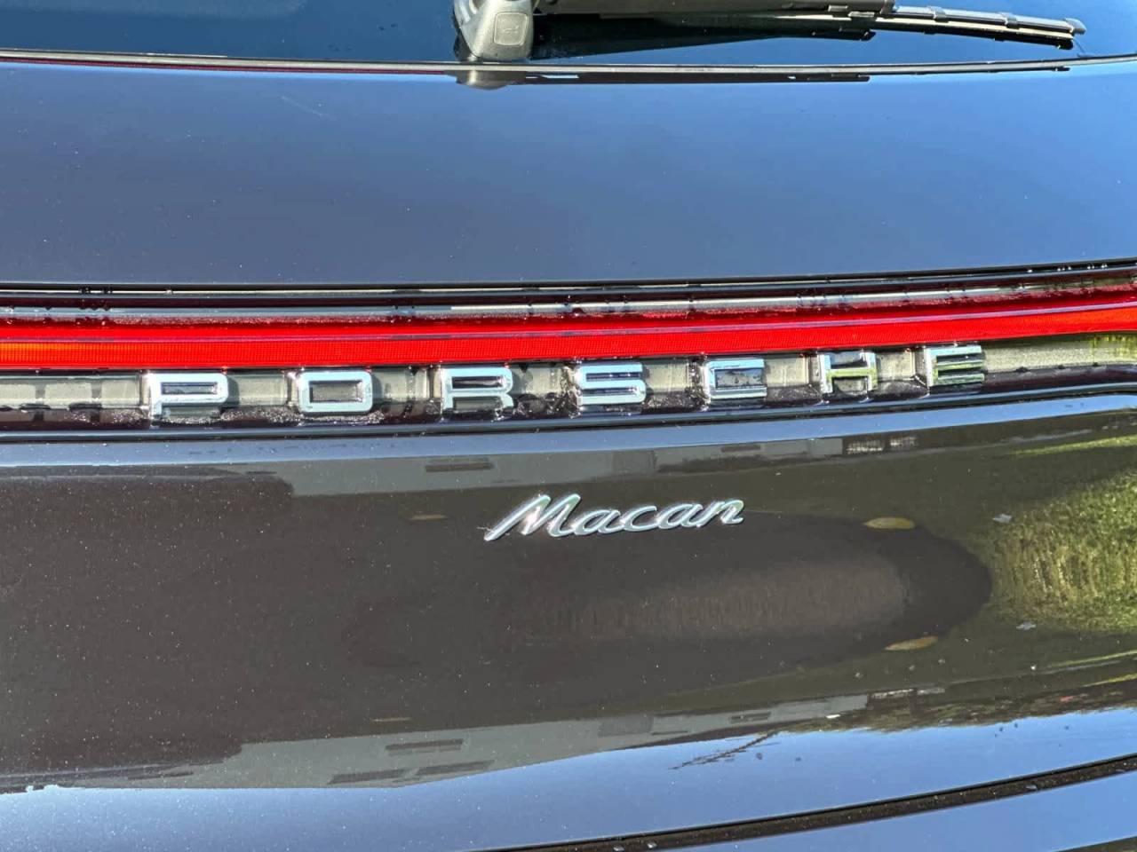 2026 Porsche Macan Base