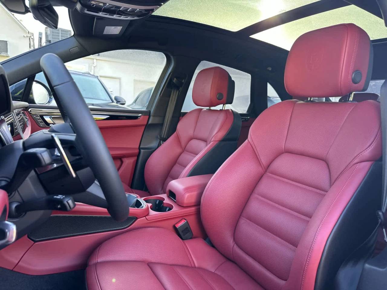 2026 Porsche Macan Base