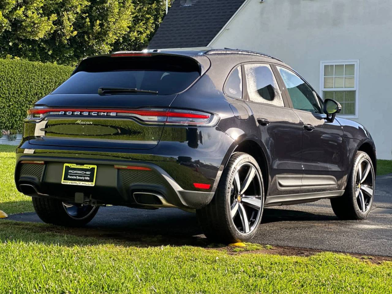 2026 Porsche Macan Base