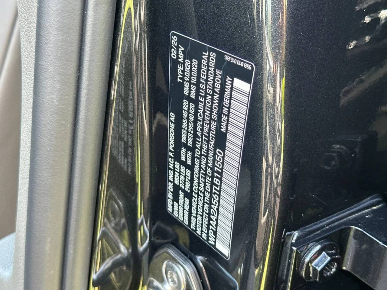 2026 Porsche Macan Base