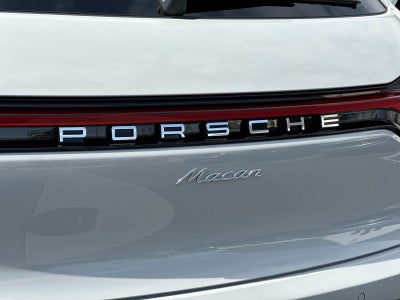 2026 Porsche Macan Base