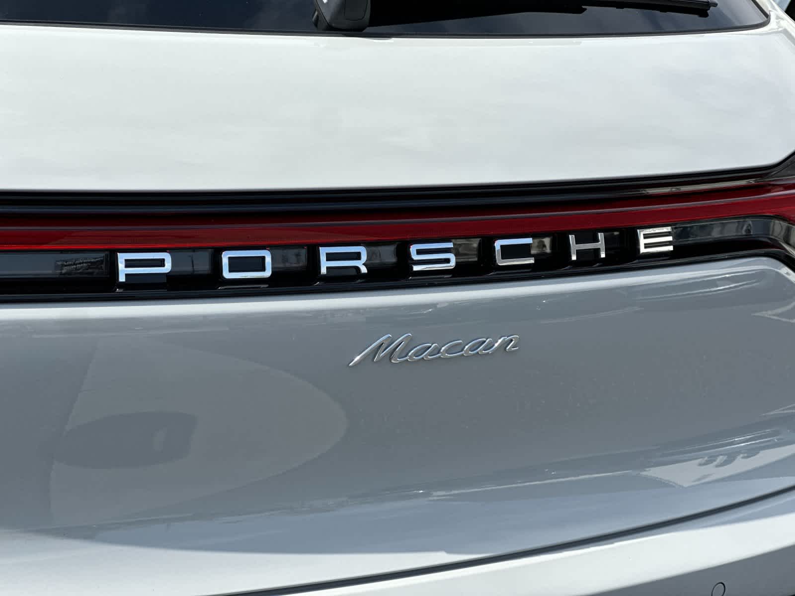 2026 Porsche Macan Base