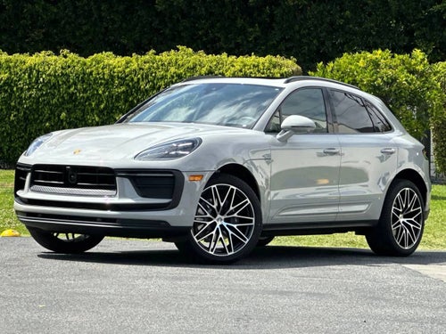 2026 Porsche Macan Base