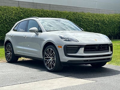 2026 Porsche Macan Base