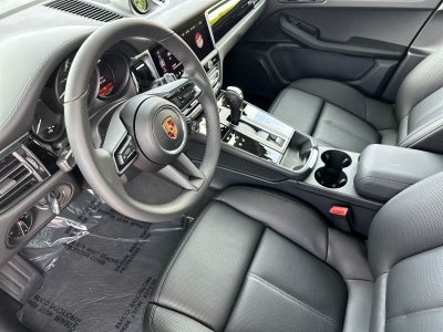 2026 Porsche Macan Base