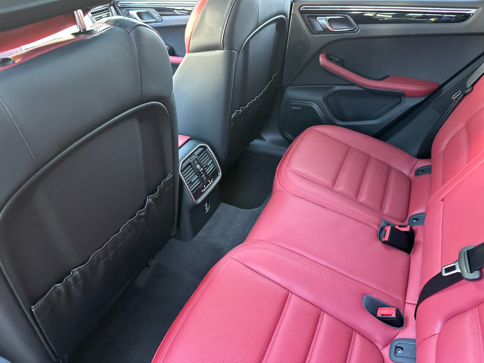 2026 Porsche Macan Macan T