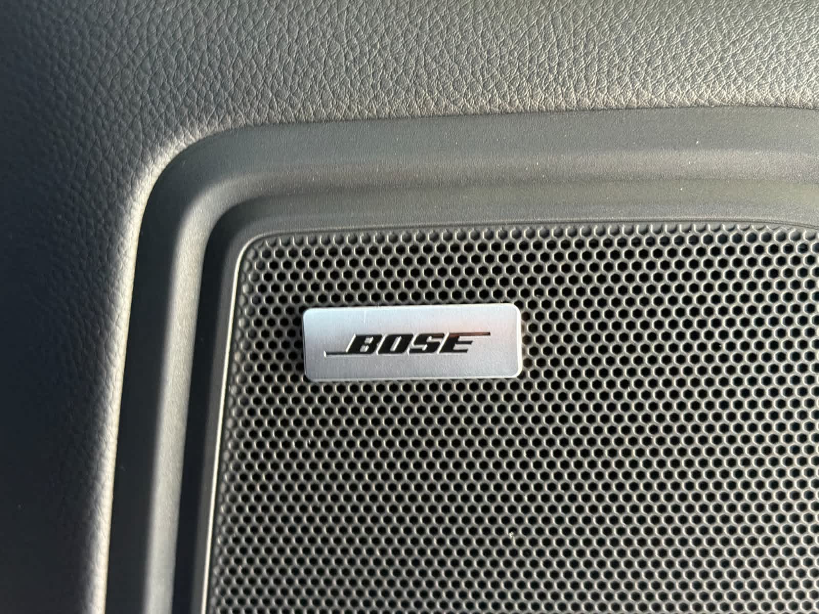 2024 Porsche Macan Macan (MY24)