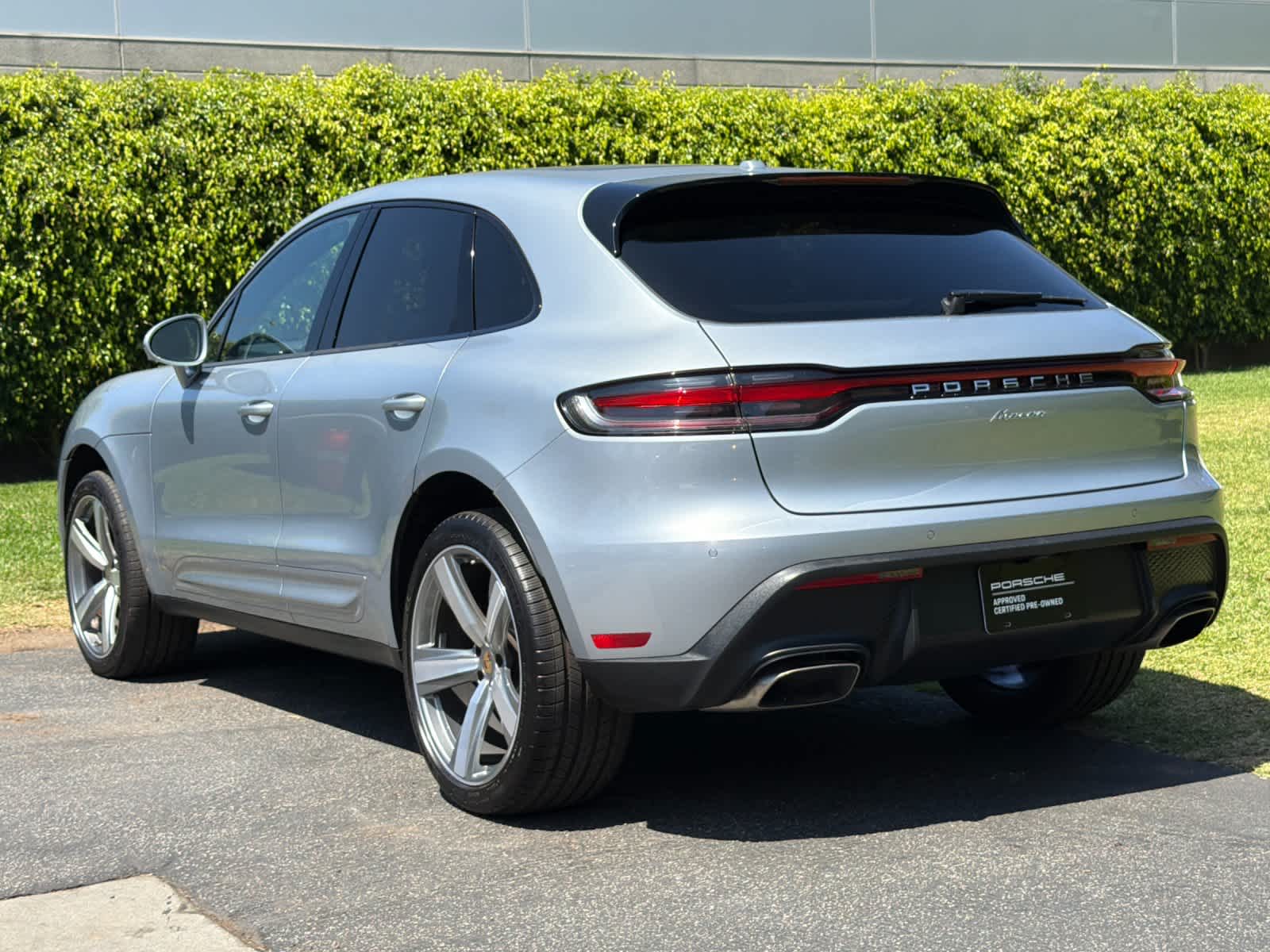 2024 Porsche Macan Macan (MY24)