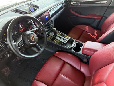 2024 Porsche Macan Macan (MY24)