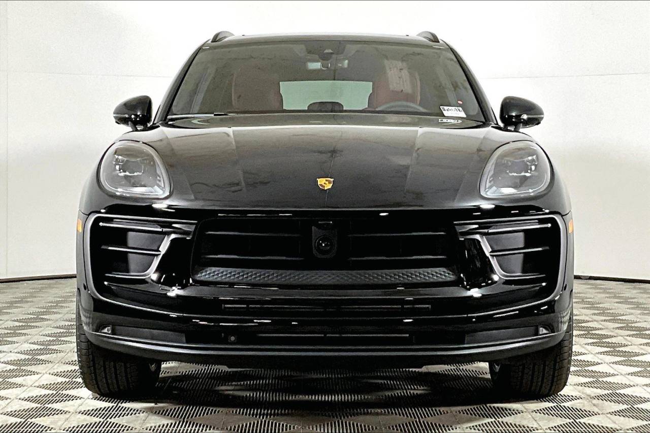 2025 Porsche Macan AWD