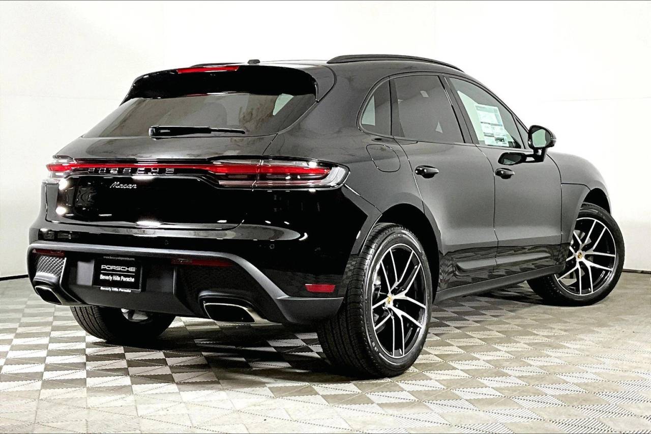 2025 Porsche Macan AWD