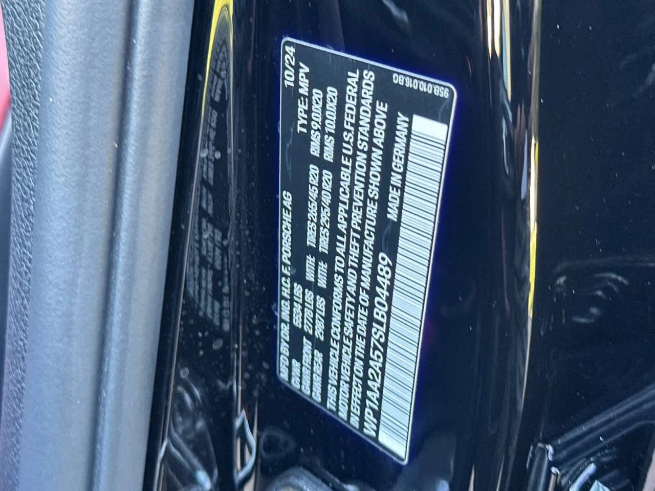 2025 Porsche Macan Base