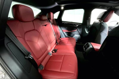 2025 Porsche Macan AWD