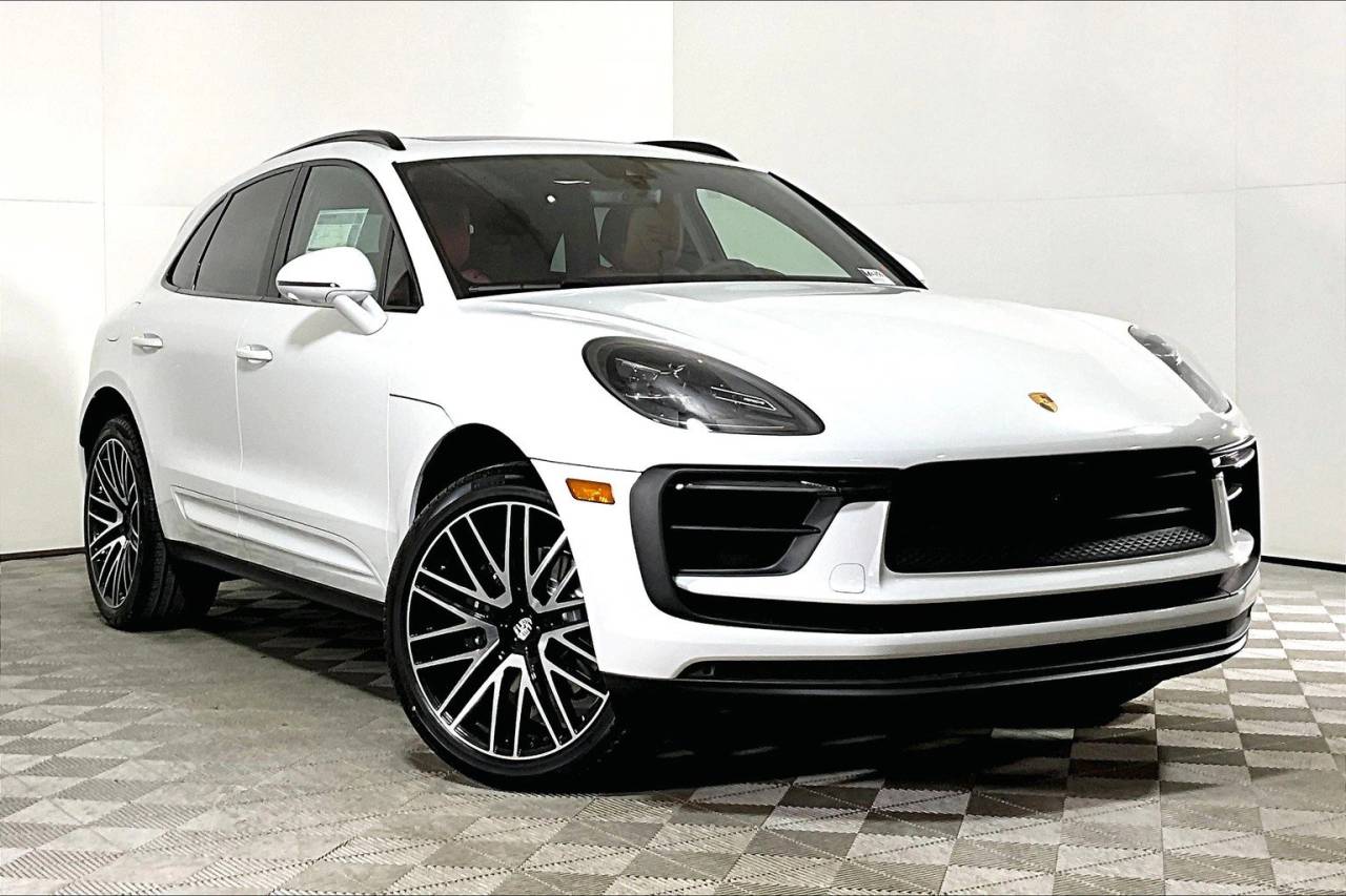 2025 Porsche Macan AWD