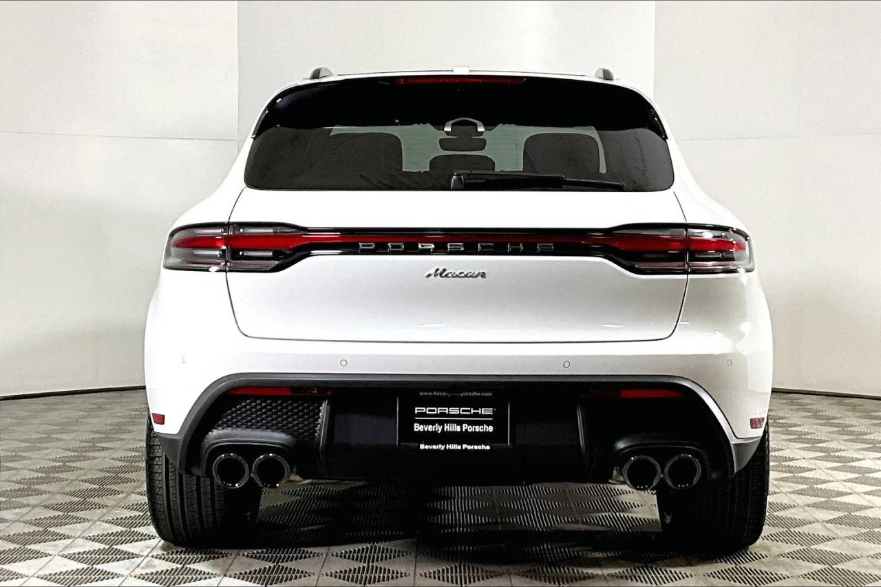 2025 Porsche Macan AWD