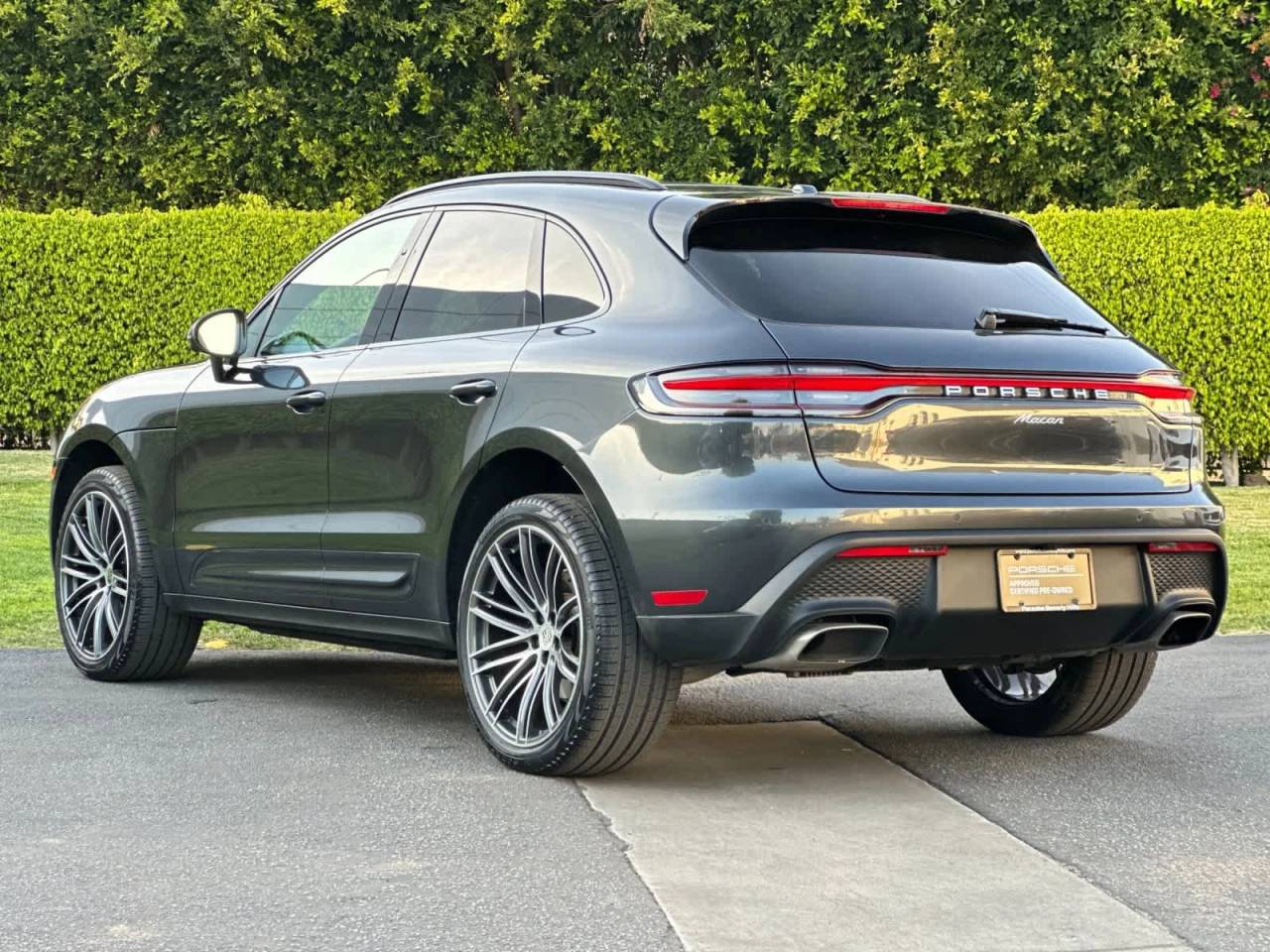 2025 Porsche Macan AWD