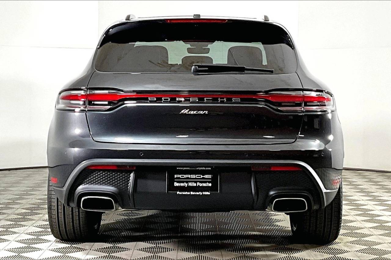 2025 Porsche Macan AWD