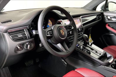 2025 Porsche Macan AWD
