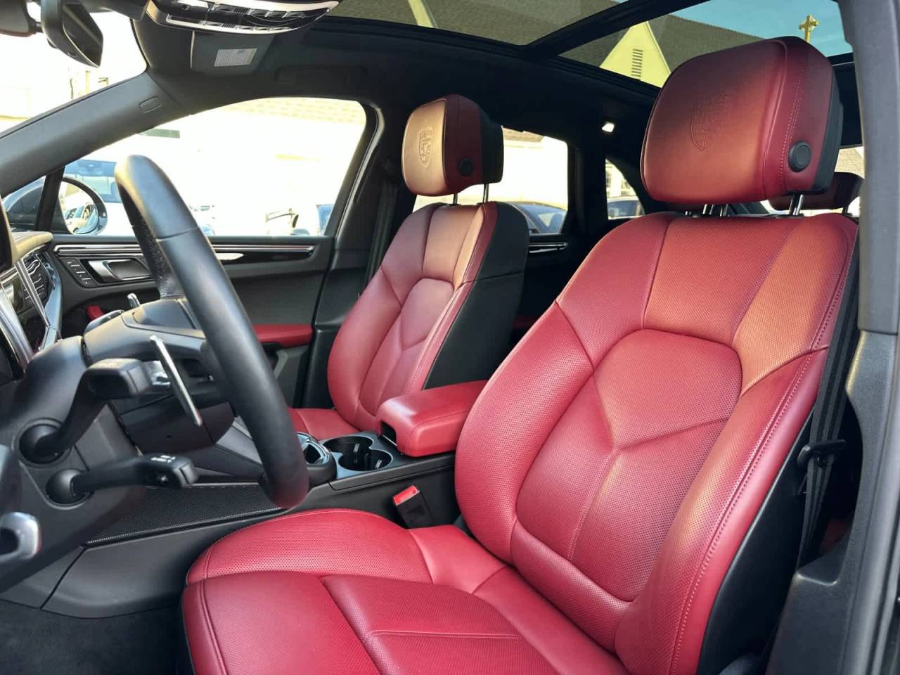 2025 Porsche Macan AWD