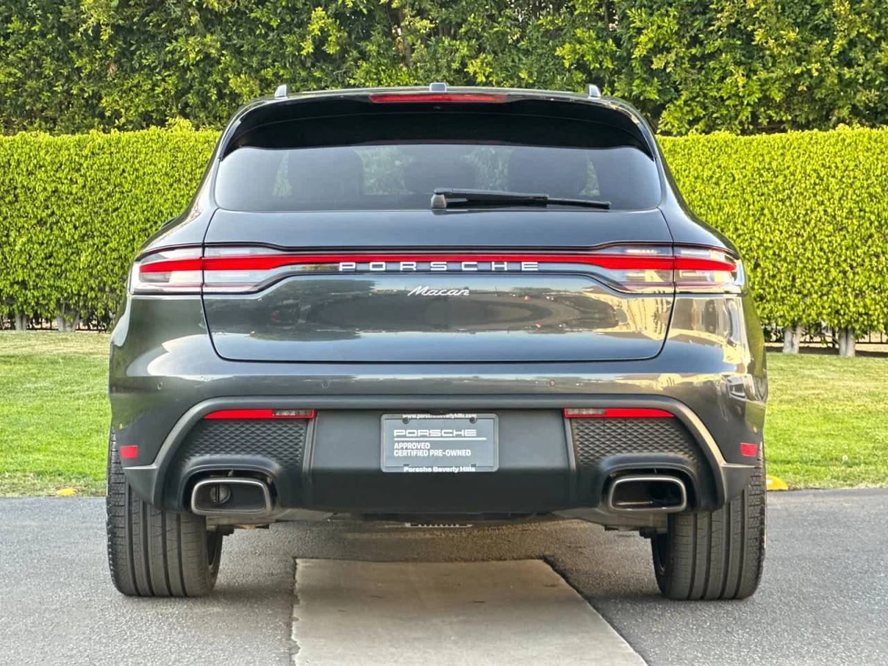 2025 Porsche Macan AWD